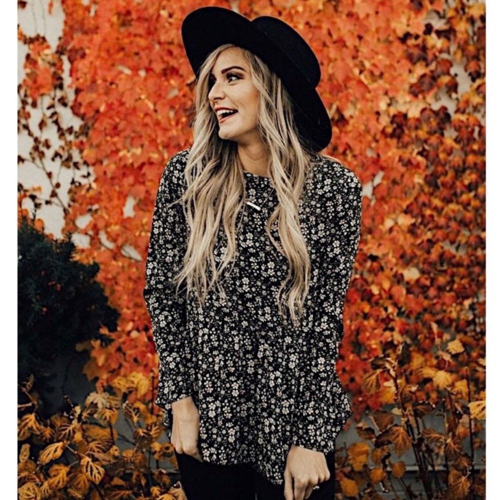 NWT ROOLEE blouse
